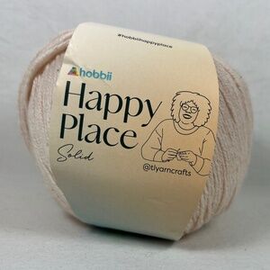HOBBII Happy Place Solid Yarn #01 Almond